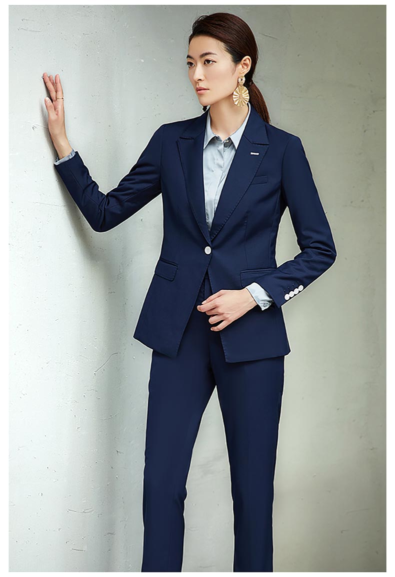 女款藍色單扣職業西裝定做款式圖模特展示4